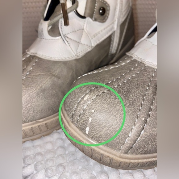 Woman Sölher winter boots white-beige faux fur side zipper lace-up size 7.5 (38) - Picture 3 of 16